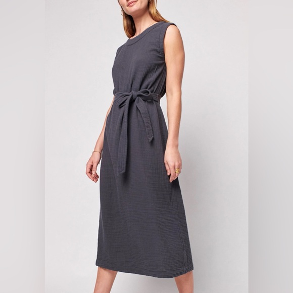 Faherty Dresses & Skirts - Faherty Dream Cotton Gauze Costa Dress in Washed Black 25198